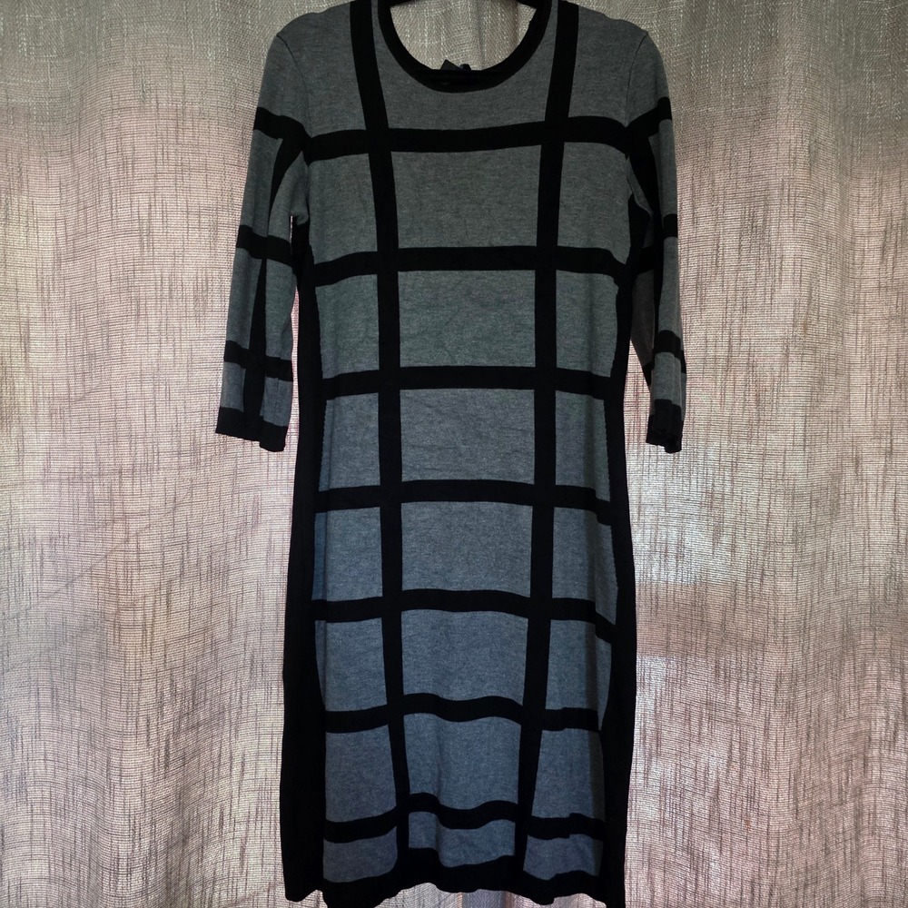 Liz Claiborne XL Grey Black Windowpane Plaid Knit Sheath Sweater Dress